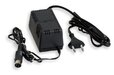 CHARGEUR DE PILE 230/13,8Vdc, prise Europenne